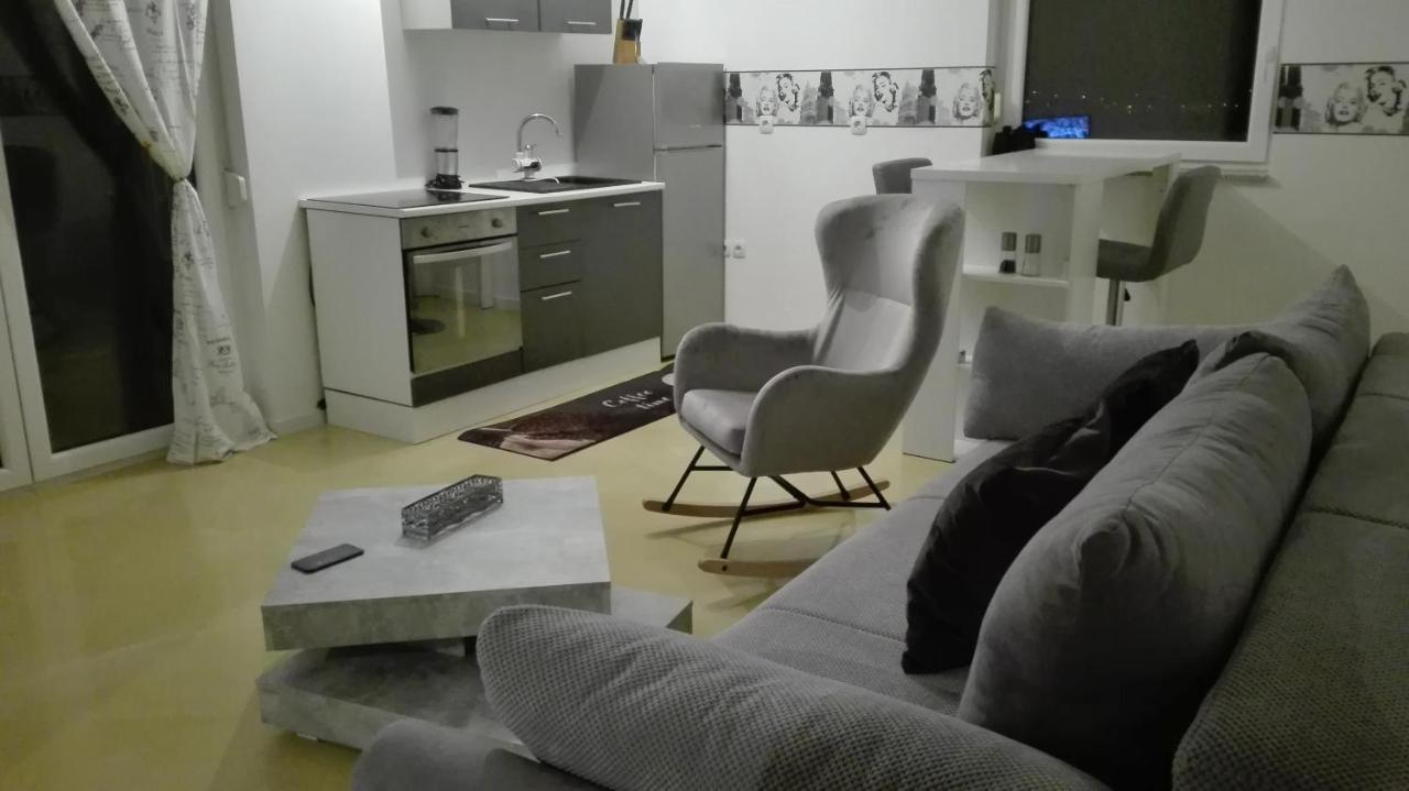 Appartamento Gabi Pag Town Esterno foto